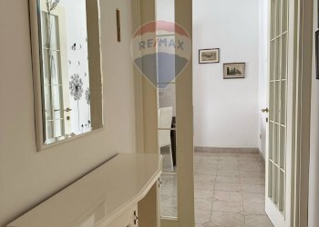 Hall / corridoio - Quadrilocale Via Giuseppe Mazzini
 
3, Rocchetta a Volturno - foto 5