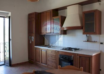 Cucina - Casa semi indipendente Piazza Vittorio Emanuele III
 
4, Castel San Vincenzo - foto 2