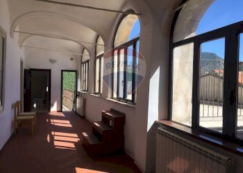 Terrazza - Casa semi indipendente Piazza Vittorio Emanuele III
 
4, Castel San Vincenzo - foto 8