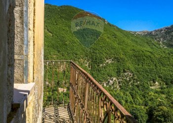 Balcone - Casa semi indipendente Piazza Vittorio Emanuele III
 
4, Castel San Vincenzo - foto 10