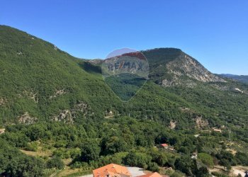 Vista delle montagne - Casa semi indipendente Piazza Vittorio Emanuele III
 
4, Castel San Vincenzo - foto 16