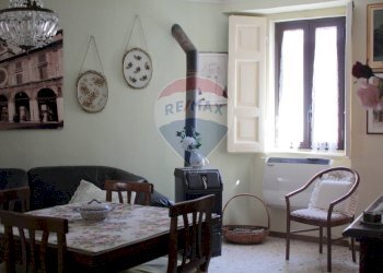Sala da pranzo - Casa semi indipendente Piazza Vittorio Emanuele III
 
4, Castel San Vincenzo - foto 30