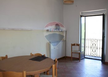 Sala da pranzo - Casa semi indipendente Piazza Vittorio Emanuele III
 
4, Castel San Vincenzo - foto 52