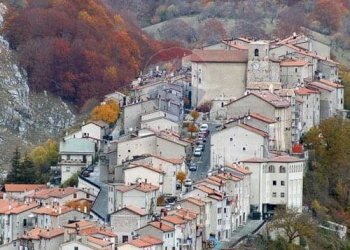 Edificio all\'aperto - Hotel Via Marsicana, Opi - foto 18