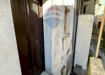 Dettagli - Casa indipendente Via Sant'Antonio
 
28, Colli a Volturno - foto 8