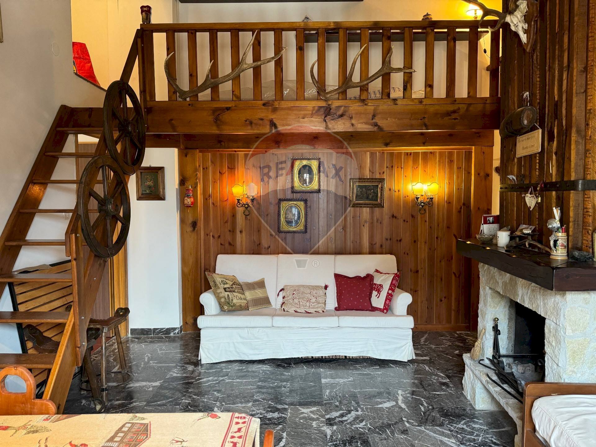 Soggiorno - Four-room apartment Via Roma, Villetta Barrea - photo 3