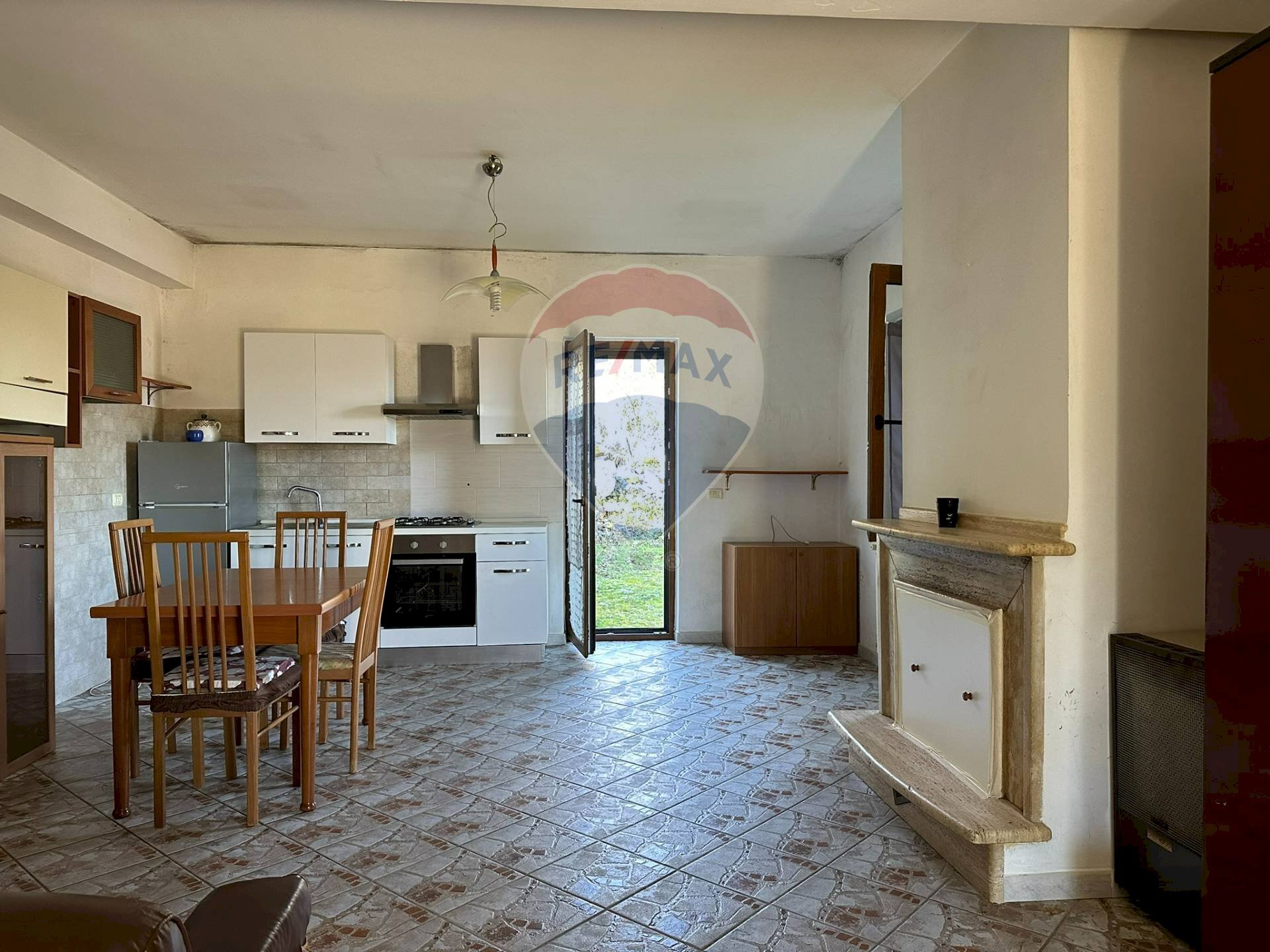 Cucina - Trilocale Via Leonardo Da Vinci, Montaquila - foto 1