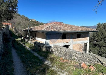 Casa all\'aperto - Trilocale Via Leonardo Da Vinci, Montaquila - foto 5