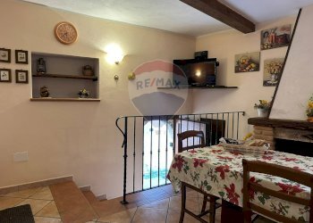 Sala da pranzo - Casa semi indipendente Via Buonconsiglio
 
snc, Scapoli - foto 7