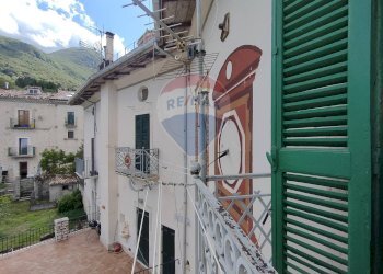 Edificio all\'aperto - Trilocale Via Nazionale
 
13, Civitella Alfedena - foto 7