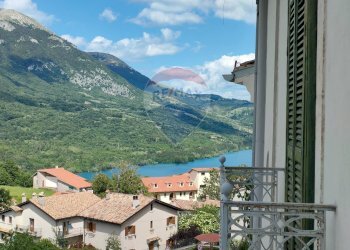 Vista delle montagne - Trilocale Via Nazionale
 
13, Civitella Alfedena - foto 16