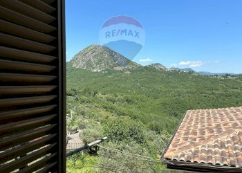 Vista delle montagne - Casa semi indipendente Corso John Kennedy
 
snc, Scapoli - foto 40