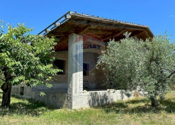 Casa all\'aperto - Casa indipendente Via Botticelli
 
snc, Montaquila - foto 59