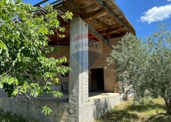 Casa all\'aperto - Casa indipendente Via Botticelli
 
snc, Montaquila - foto 60