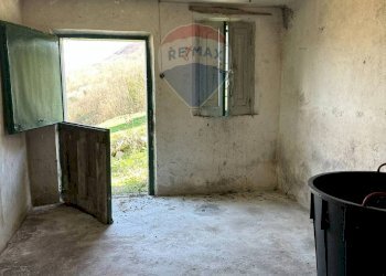 Stanza vuota - Independent house Contrada Fontecostanza
 
42, Scapoli - photo 17