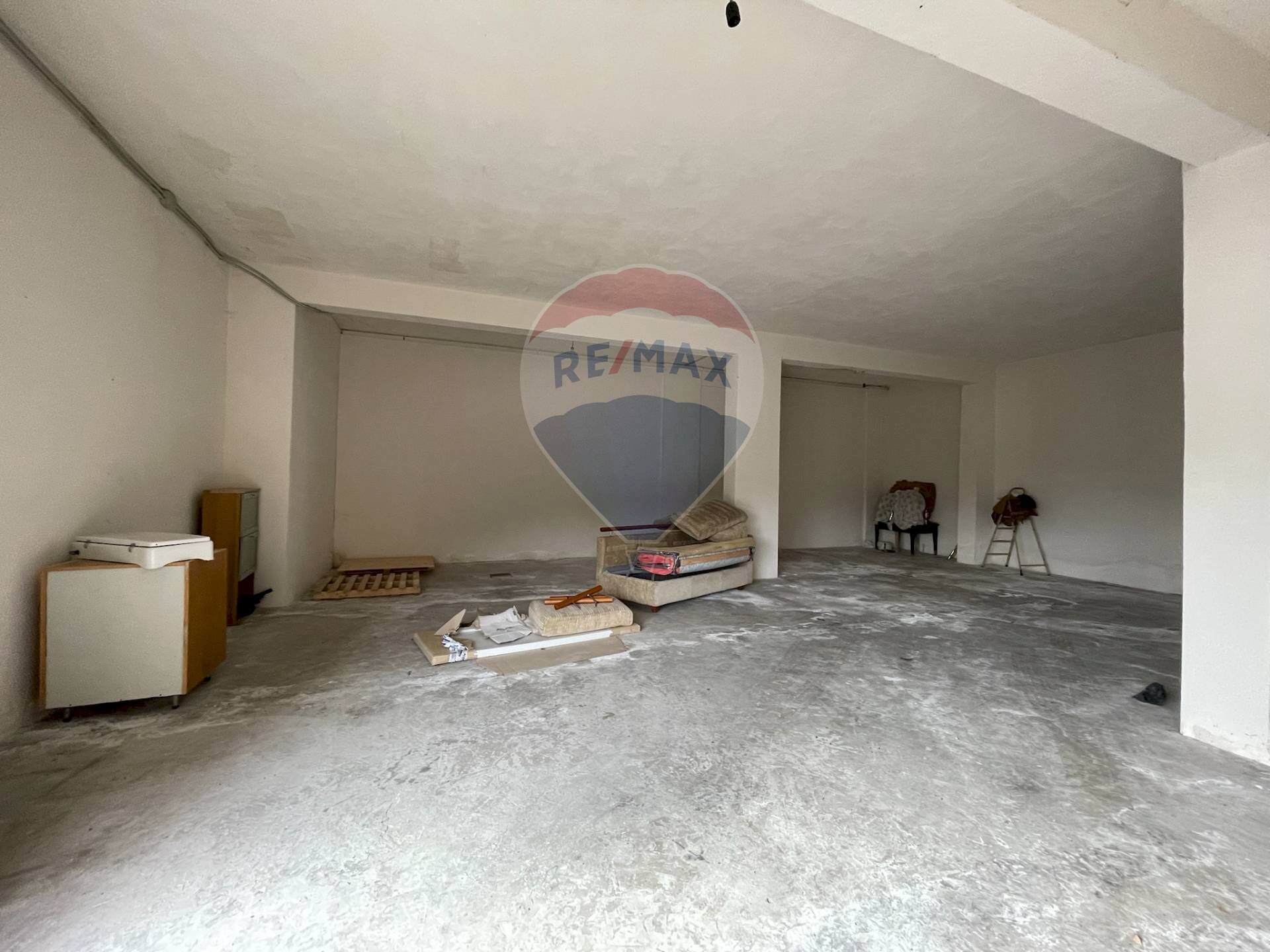 Parcheggio - Magazzino Via Isernia, Colli a Volturno - foto 3