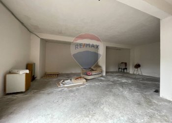 Parcheggio - Magazzino Via Isernia, Colli a Volturno - foto 3