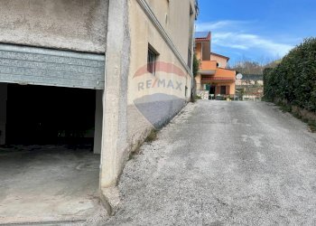 Edificio all\'aperto - Magazzino Via Isernia, Colli a Volturno - foto 5