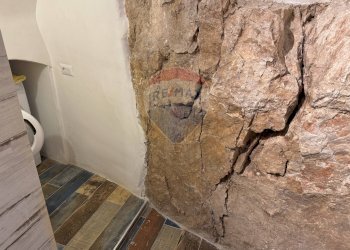 Dettagli - Trilocale Via Roma
 
Snc, Barrea - foto 17