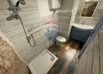 Bagno - Trilocale Via Roma
 
Snc, Barrea - foto 19