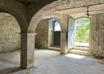 Parcheggio - Casa semi indipendente Via Degli Abruzzi
 
12, Roccasicura - foto 15