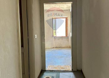 Hall / corridoio - Casa semi indipendente Via Degli Abruzzi
 
12, Roccasicura - foto 85