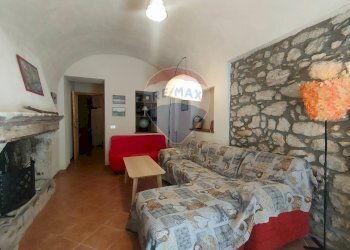 Soggiorno - Appartamento Via Benedetto Virgilio
191, Villetta Barrea - foto 4