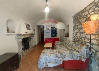 Soggiorno - Appartamento Via Benedetto Virgilio
191, Villetta Barrea - foto 8