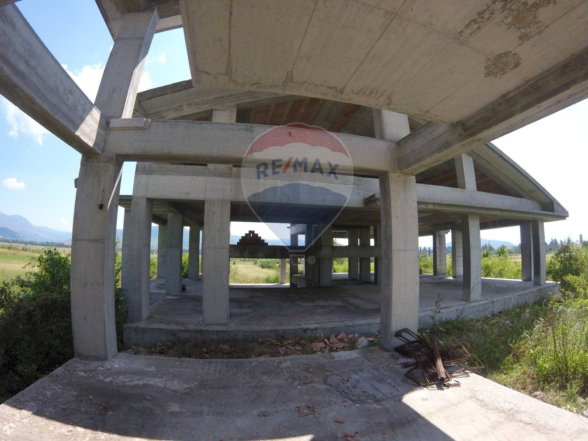 Parcheggio - Appartamento Strada Provinciale, Rocchetta a Volturno - foto 2