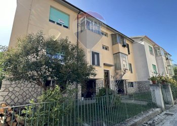 Edificio all\'aperto - Quadrilocale Via Giuseppe Mazzini
 
1, Rocchetta a Volturno - foto 3