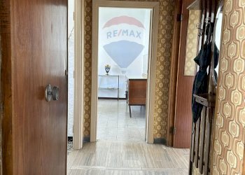 Hall / corridoio - Quadrilocale Via Giuseppe Mazzini
 
1, Rocchetta a Volturno - foto 10