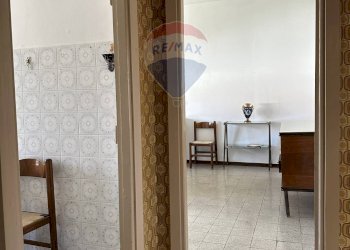 Hall / corridoio - Quadrilocale Via Giuseppe Mazzini
 
1, Rocchetta a Volturno - foto 12