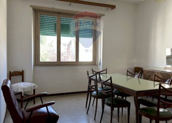 Sala da pranzo - Quadrilocale Via Giuseppe Mazzini
 
1, Rocchetta a Volturno - foto 28