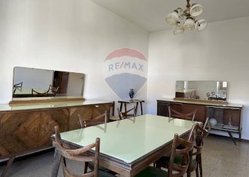 Sala da pranzo - Quadrilocale Via Giuseppe Mazzini
 
1, Rocchetta a Volturno - foto 30