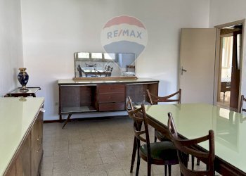 Sala da pranzo - Quadrilocale Via Giuseppe Mazzini
 
1, Rocchetta a Volturno - foto 32