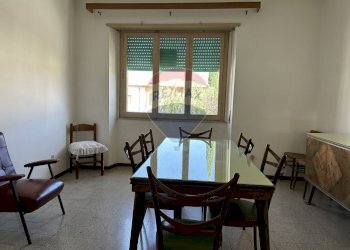Sala da pranzo - Quadrilocale Via Giuseppe Mazzini
 
1, Rocchetta a Volturno - foto 33