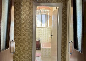 Hall / corridoio - Quadrilocale Via Giuseppe Mazzini
 
1, Rocchetta a Volturno - foto 38