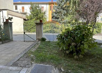 Giardino - Quadrilocale Via Giuseppe Mazzini
 
1, Rocchetta a Volturno - foto 68