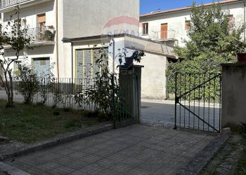 Edificio all\'aperto - Quadrilocale Via Giuseppe Mazzini
 
1, Rocchetta a Volturno - foto 69