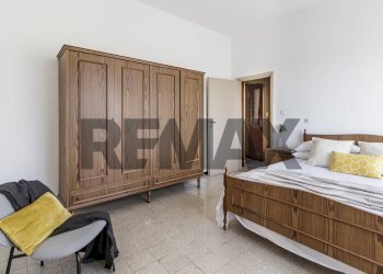 Camera / camera da letto - Four-room apartment Via Giuseppe Mazzini
 
1, Rocchetta a Volturno - photo 36