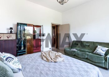Soggiorno - Four-room apartment Via Giuseppe Mazzini
 
1, Rocchetta a Volturno - photo 47