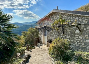 Casa all\'aperto - Independent house Via Cappella
 
snc, Rocchetta a Volturno - photo 1