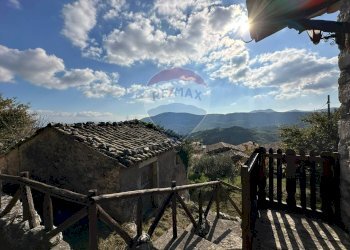 Vista delle montagne - Independent house Via Cappella
 
snc, Rocchetta a Volturno - photo 31