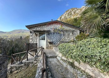 Casa all\'aperto - Independent house Via Cappella
 
snc, Rocchetta a Volturno - photo 36