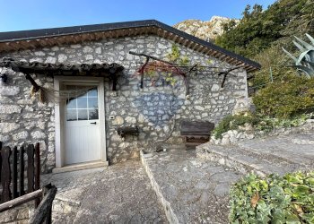 Casa all\'aperto - Independent house Via Cappella
 
snc, Rocchetta a Volturno - photo 42