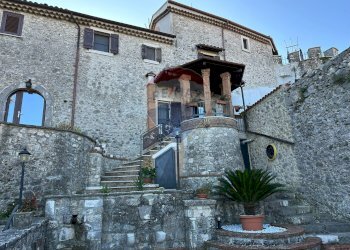 Casa all\'aperto - Casa semi indipendente Via Scesa dei tigli
 
1, Montaquila - foto 4