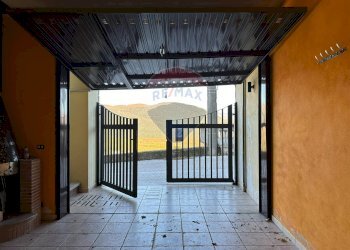 Terrazza - Casa semi indipendente Via Scesa dei tigli
 
1, Montaquila - foto 6