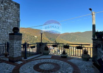 Terrazza - Casa semi indipendente Via Scesa dei tigli
 
1, Montaquila - foto 18