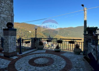 Terrazza - Casa semi indipendente Via Scesa dei tigli
 
1, Montaquila - foto 19