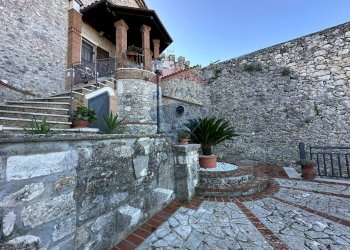 Terrazza - Casa semi indipendente Via Scesa dei tigli
 
1, Montaquila - foto 21